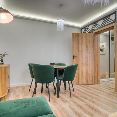 City Chic Retreat: Newly Renovated 1Br Apartment Bucureşti Exterior foto