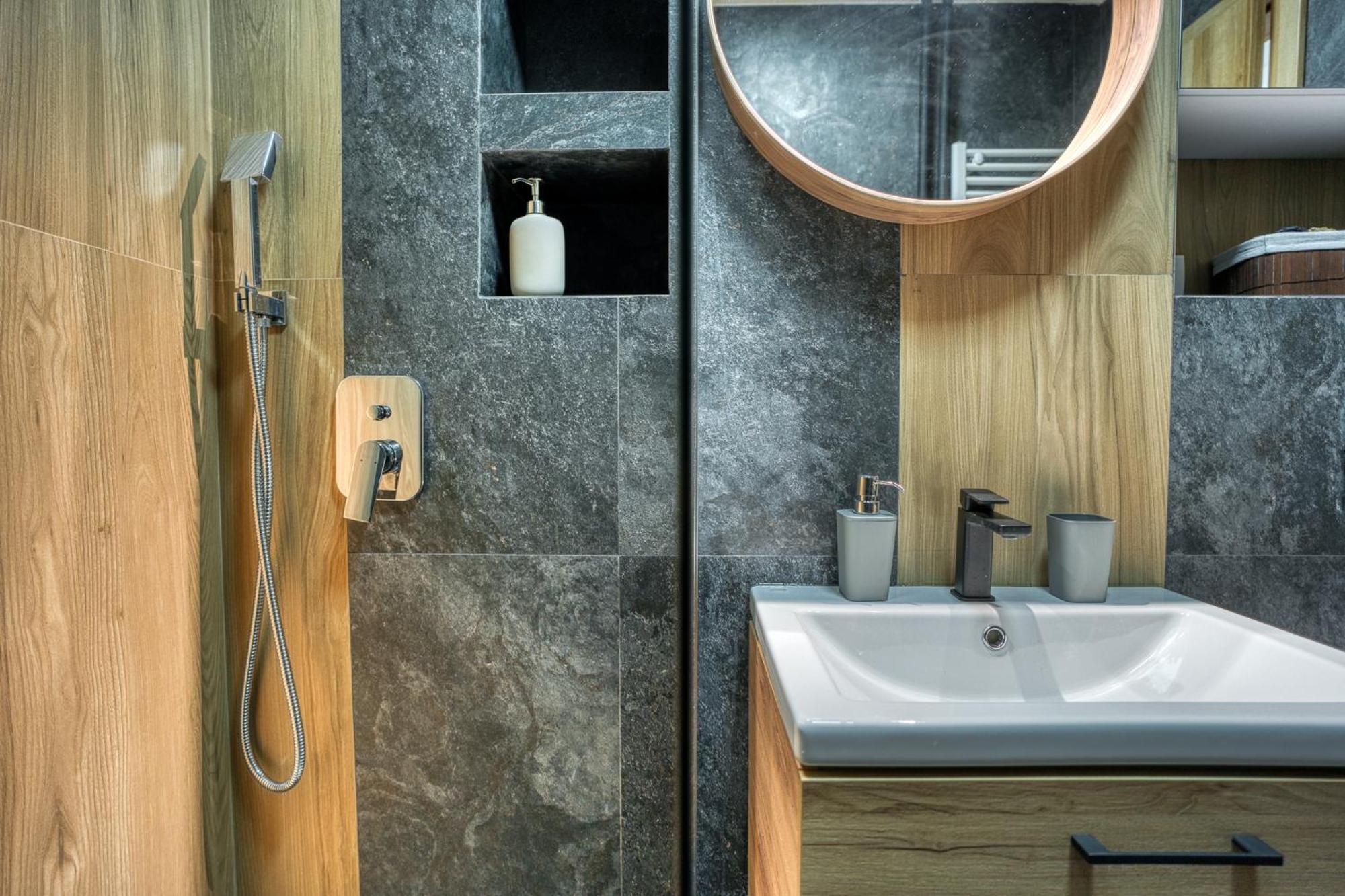 City Chic Retreat: Newly Renovated 1Br Apartment Bucureşti Exterior foto